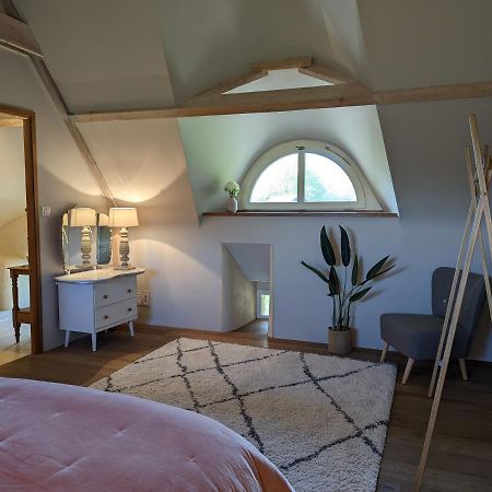 Maison Typique Bretonne Avec Toit De Chaume Camors Luaran gambar